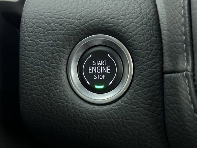 Used 2024 GMC Yukon Denali w/ Denali Reserve Package image 17