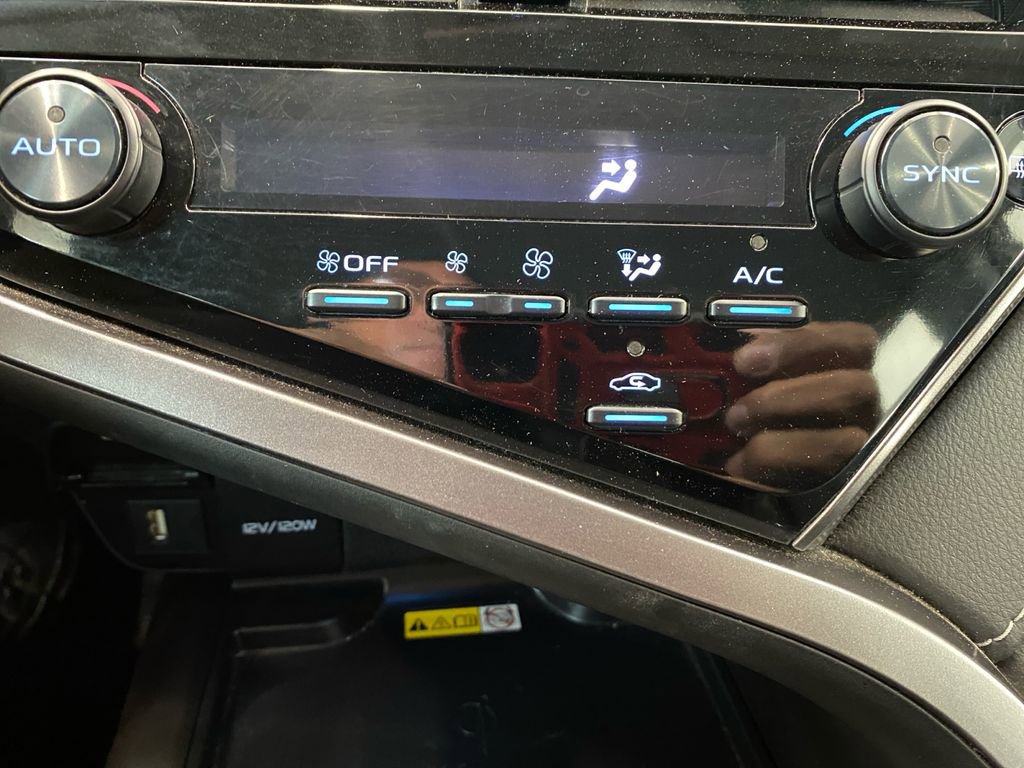 Used 2023 Toyota Camry XSE image 29