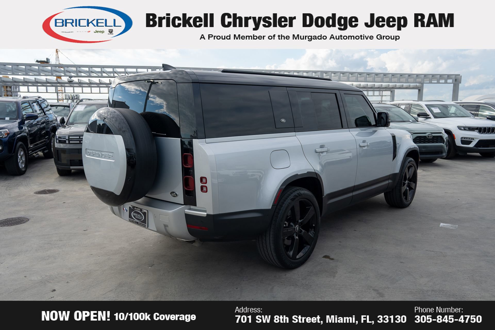 Used 2023 Land Rover Defender 130 SE image 5