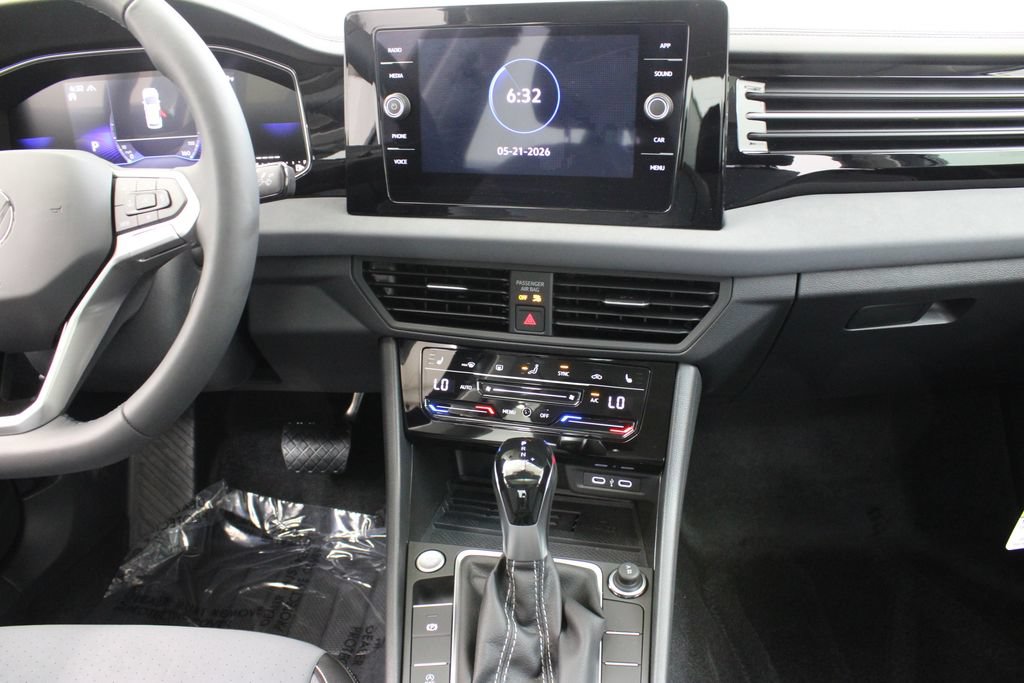 New 2026 Volkswagen Jetta SE FWD image 21