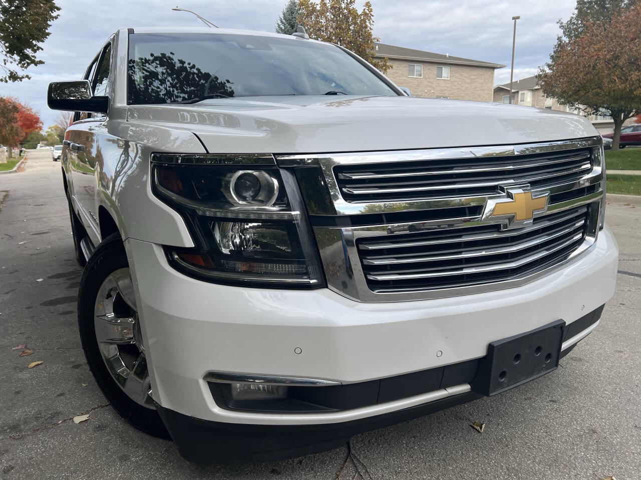 Used 2017 Chevrolet Suburban Premier AWD/4WD image 16