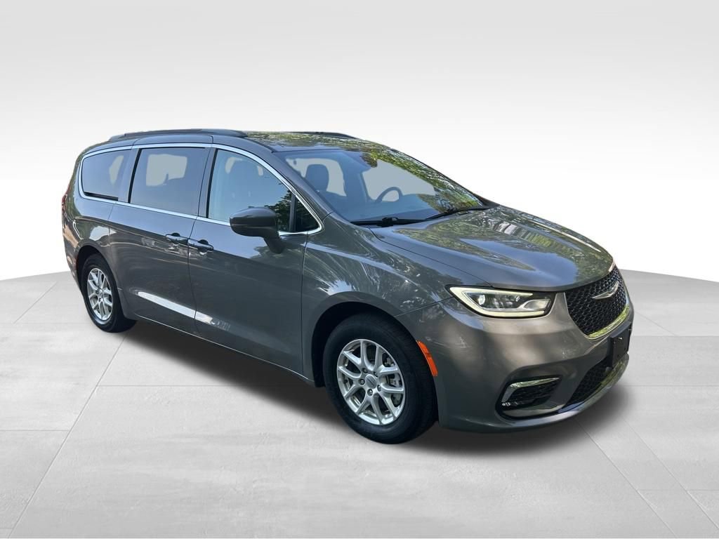 Used 2022 Chrysler Pacifica Touring-L FWD image 8