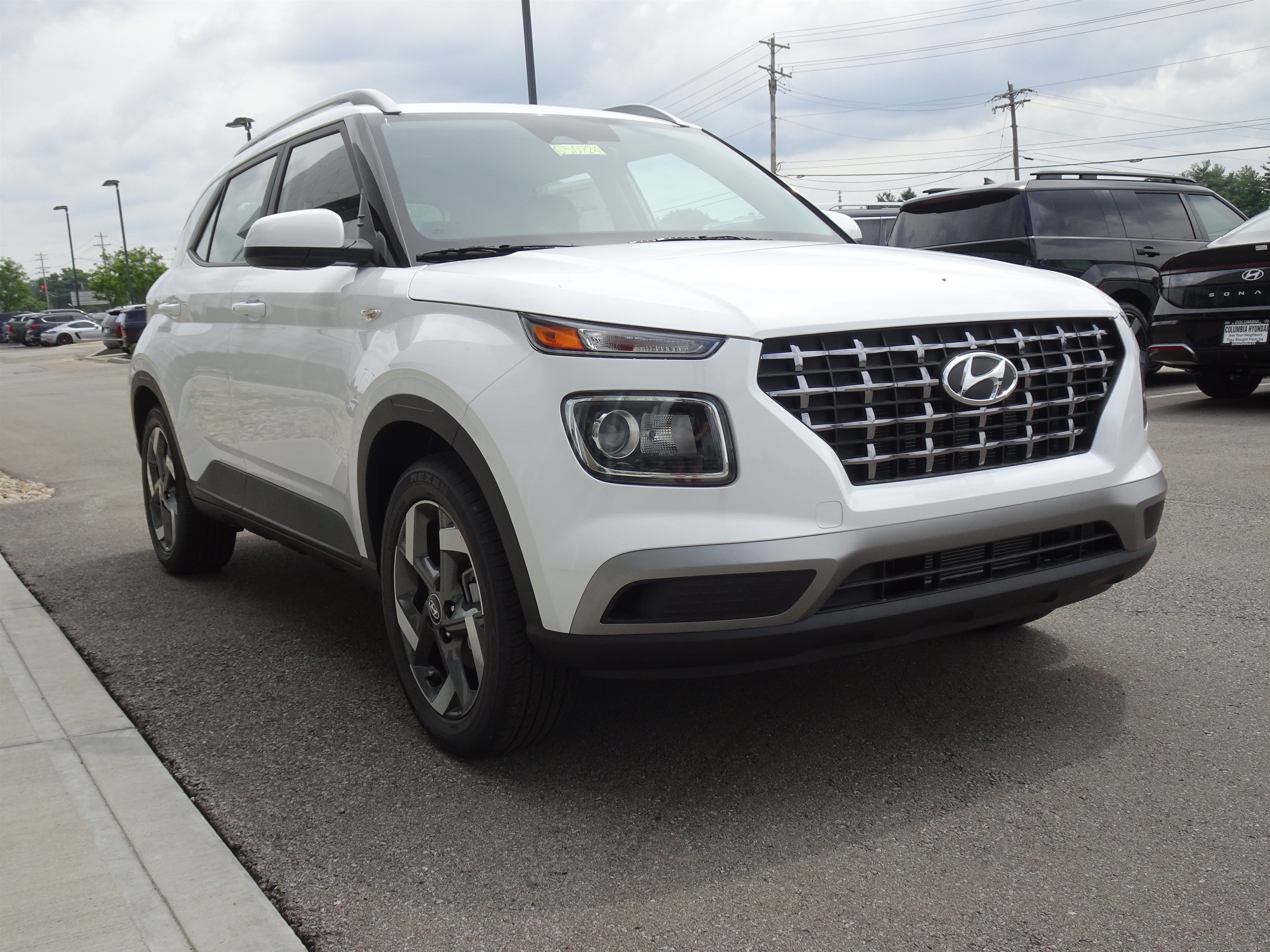 New 2026 Hyundai Venue SEL FWD image 6