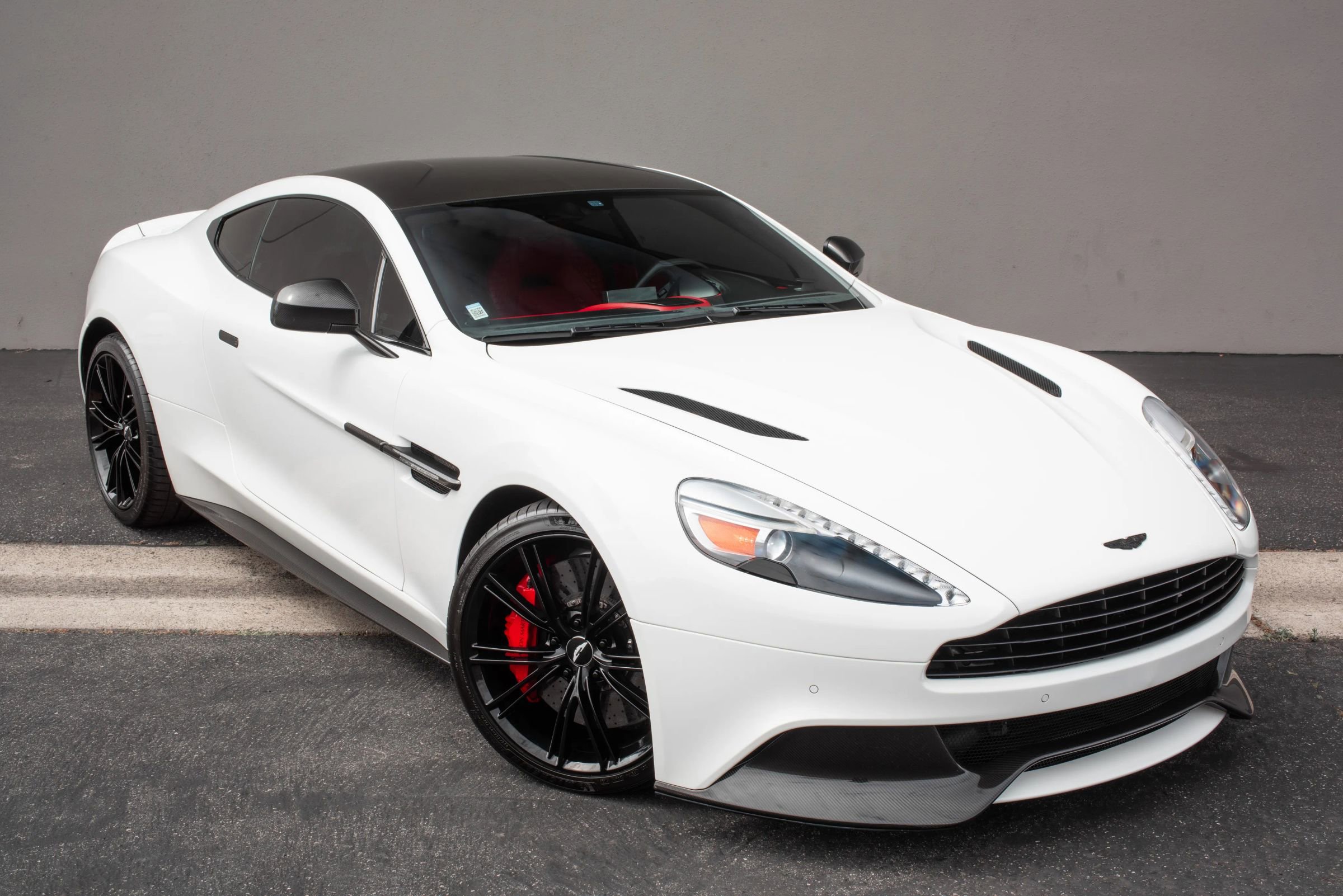 Used 2014 Aston Martin Vanquish Coupe RWD image 6
