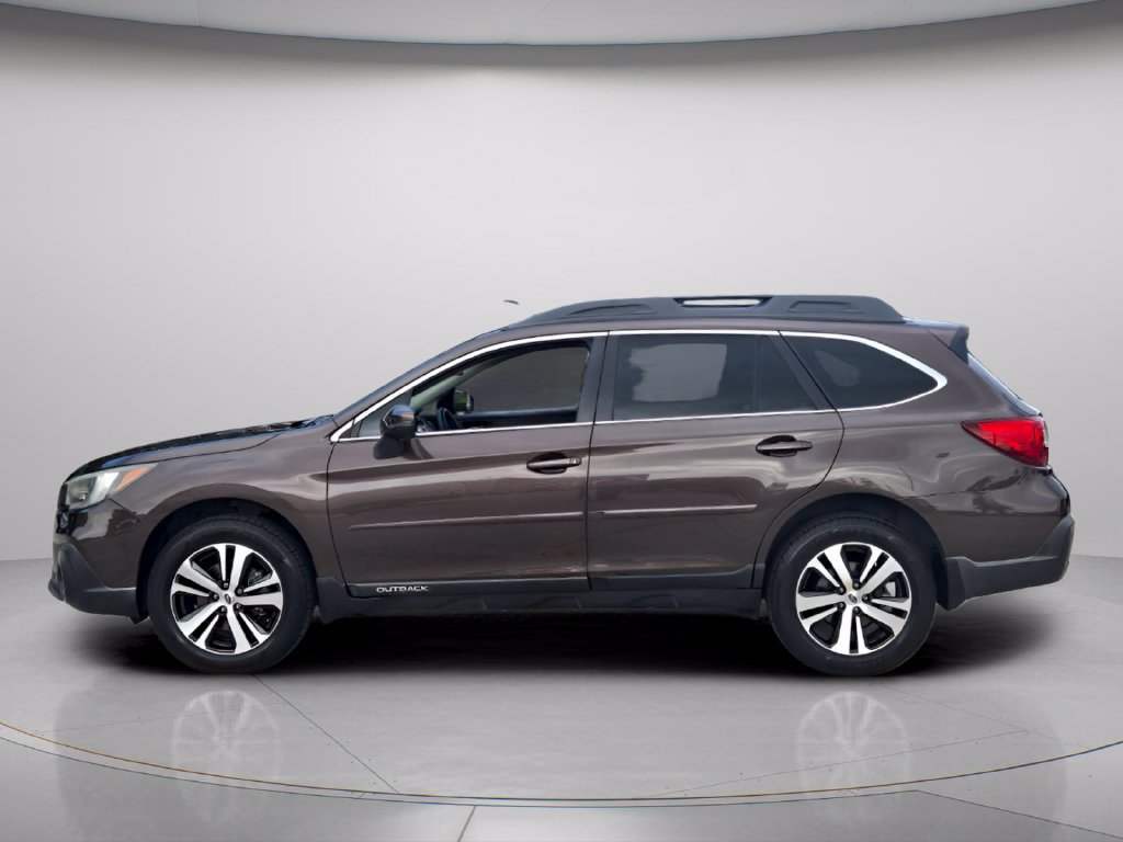 Used 2019 Subaru Outback 2.5i Limited AWD/4WD image 3