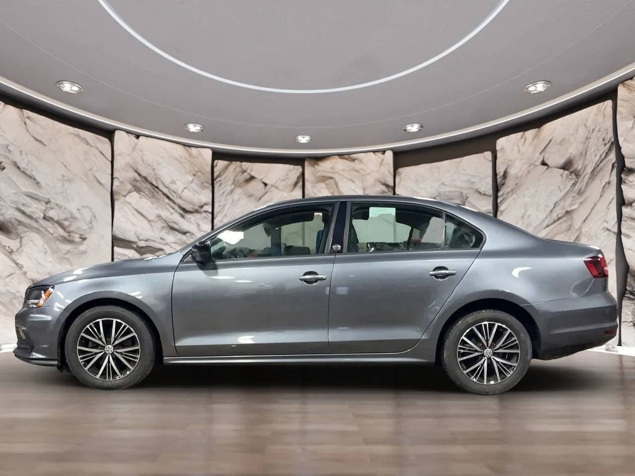 Used 2018 Volkswagen Jetta Wolfsburg Edition image 5