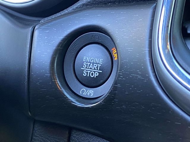 Used 2018 Jeep Grand Cherokee Altitude image 27