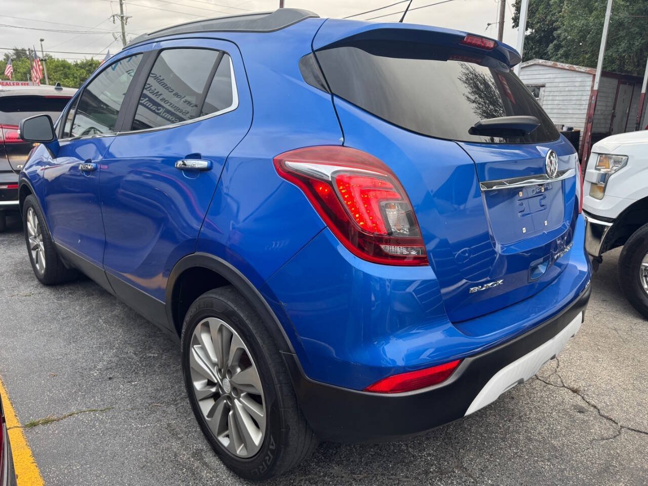 Used 2017 Buick Encore Preferred FWD image 2