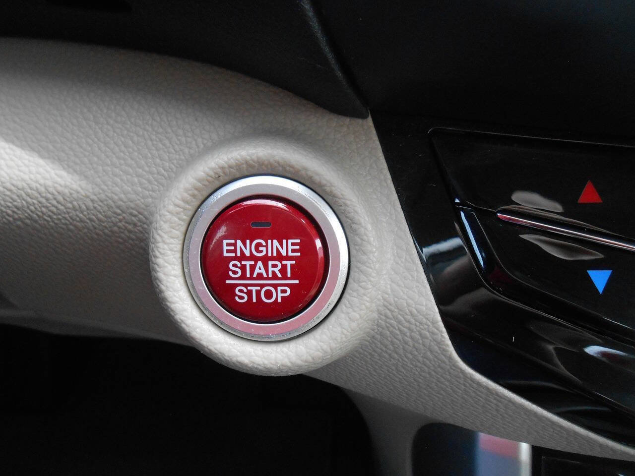 Used 2017 Honda Accord EX-L image 18