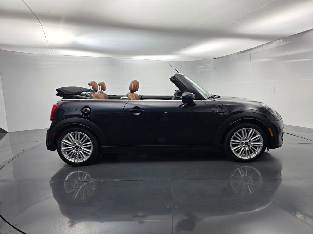 Used 2024 MINI Cooper S FWD image 3