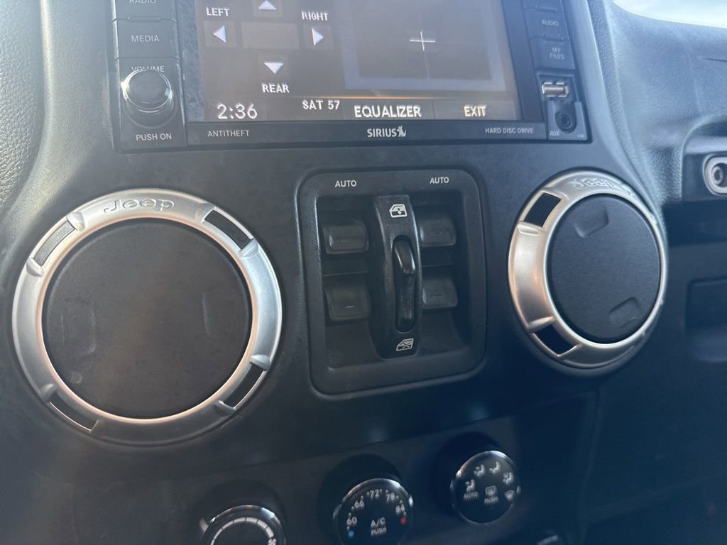 Used 2017 Jeep Wrangler Unlimited Sahara w/ Dual Top Group image 28