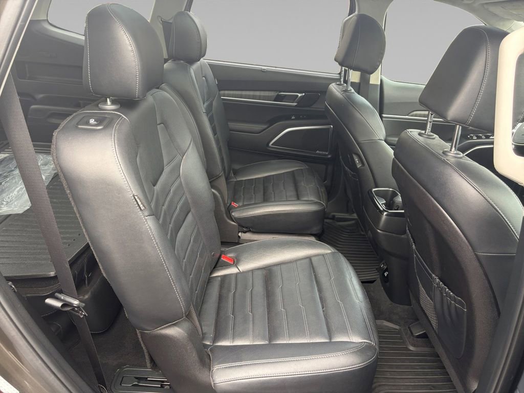 Used 2023 Kia K5 GT image 16