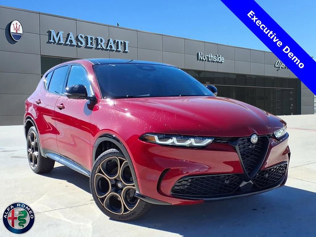 New 2025 Alfa Romeo Tonale AWD/4WD image 1
