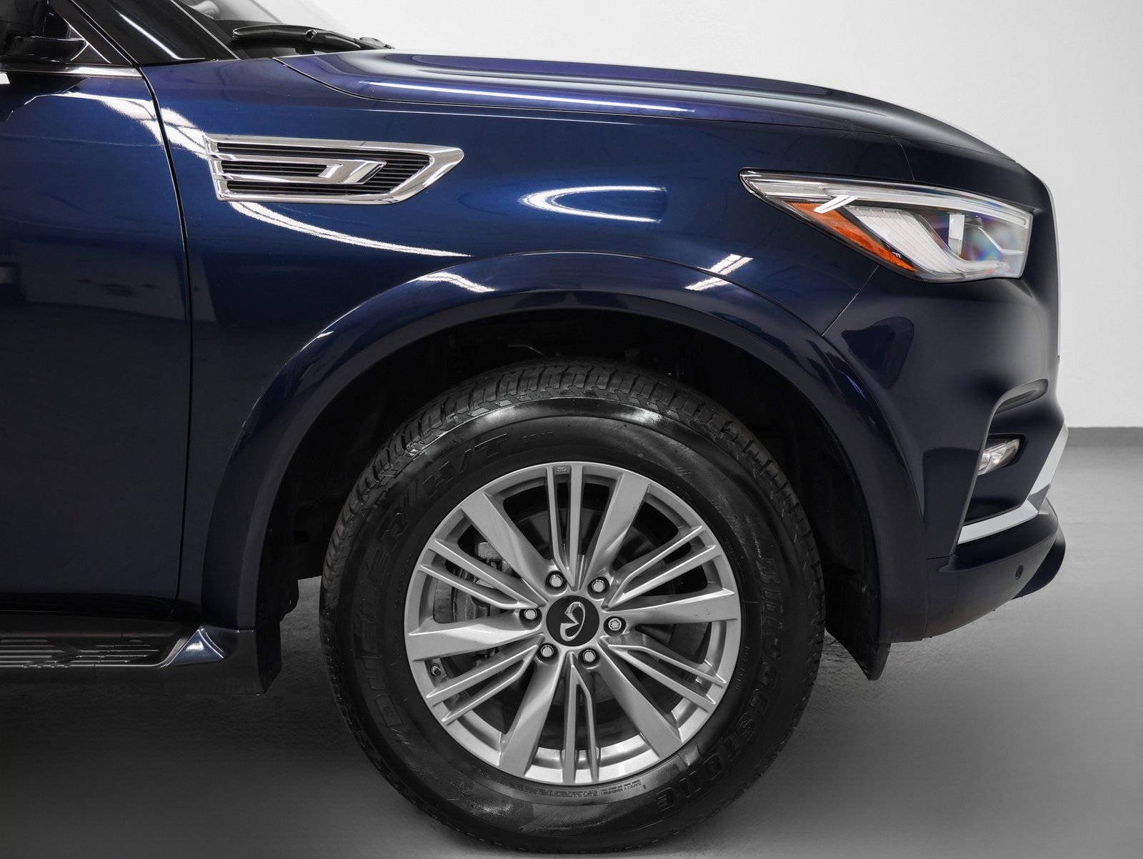 Used 2024 INFINITI QX80 Luxe w/ Cargo Package image 15