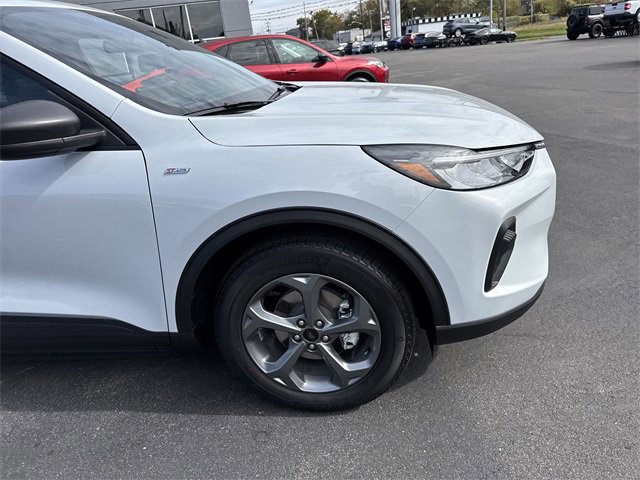 New 2026 Ford Escape ST-Line w/ Tech Pack #1 image 2