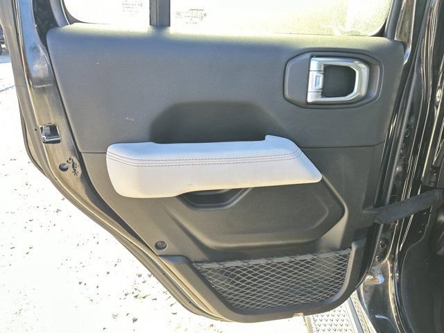 Certified 2022 Jeep Gladiator Overland image 23