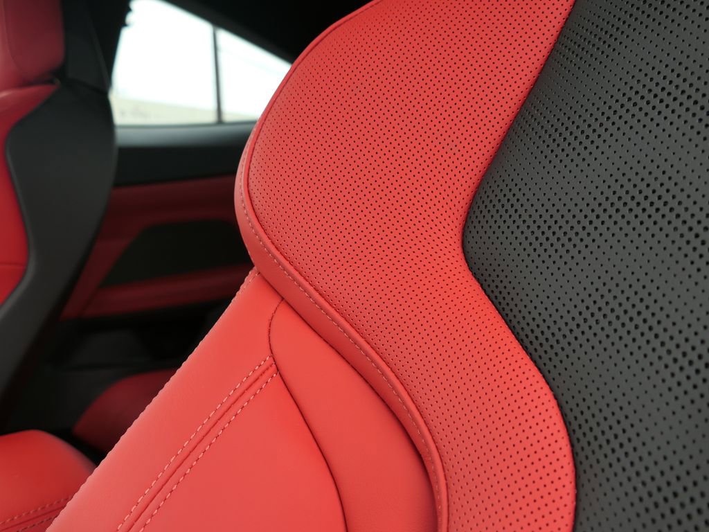 Used 2025 BMW M4 Competition w/ Executive Package image 11