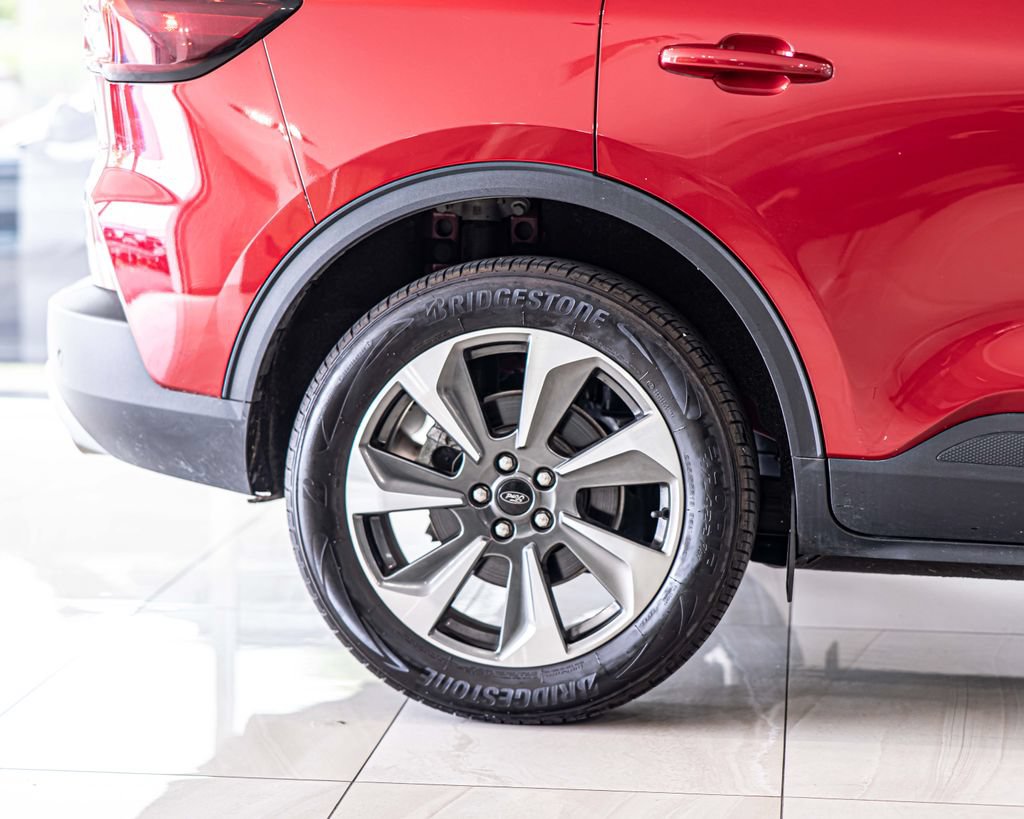 Used 2024 Ford Escape Platinum AWD/4WD image 11