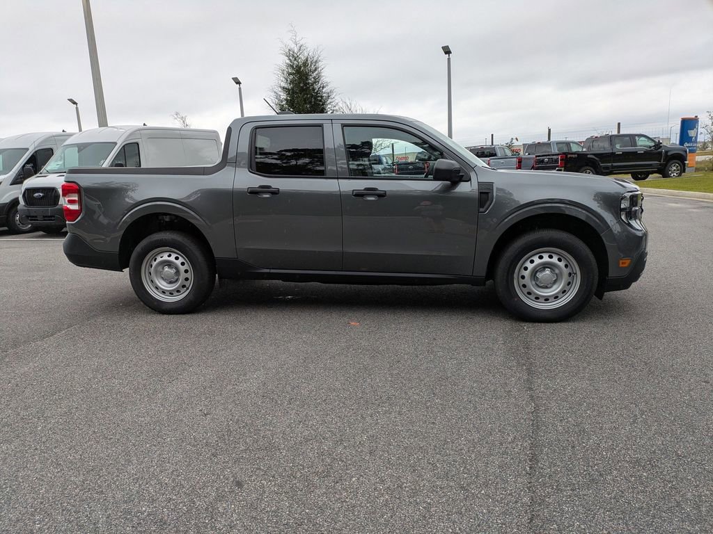 New 2025 Ford Maverick XL image 4