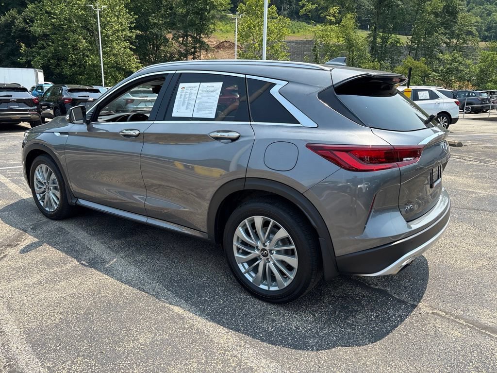 Used 2023 INFINITI QX50 Luxe AWD/4WD image 3