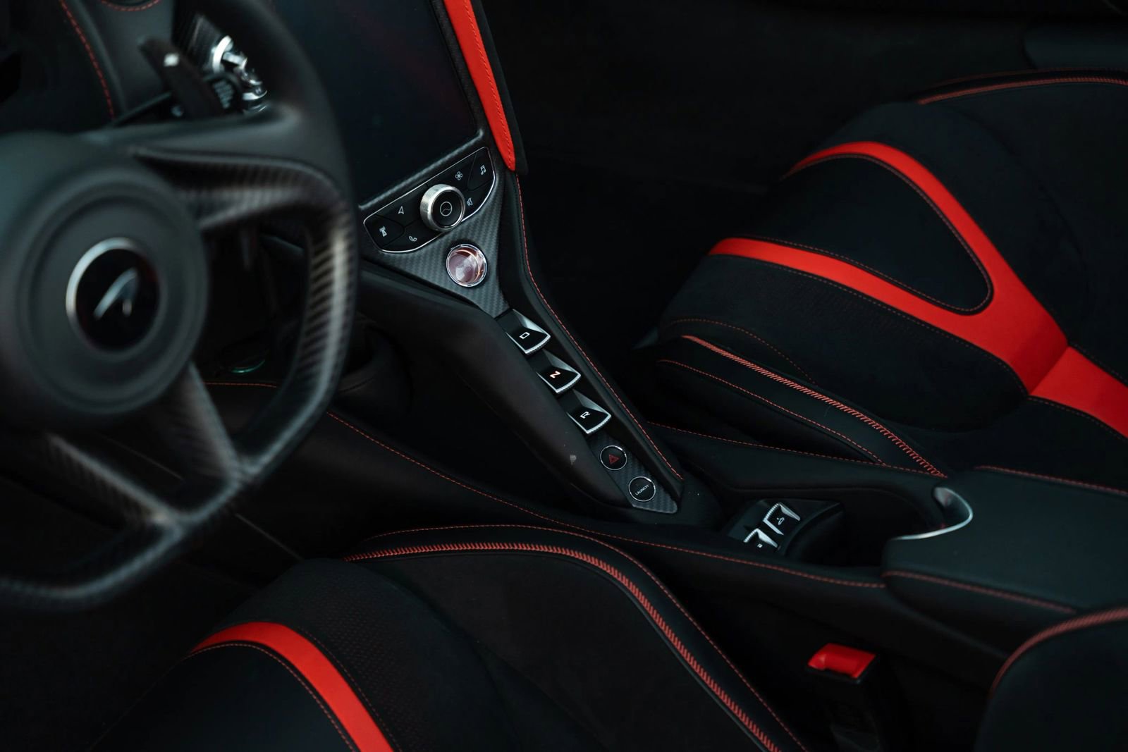 Used 2021 McLaren 720S Spider image 34