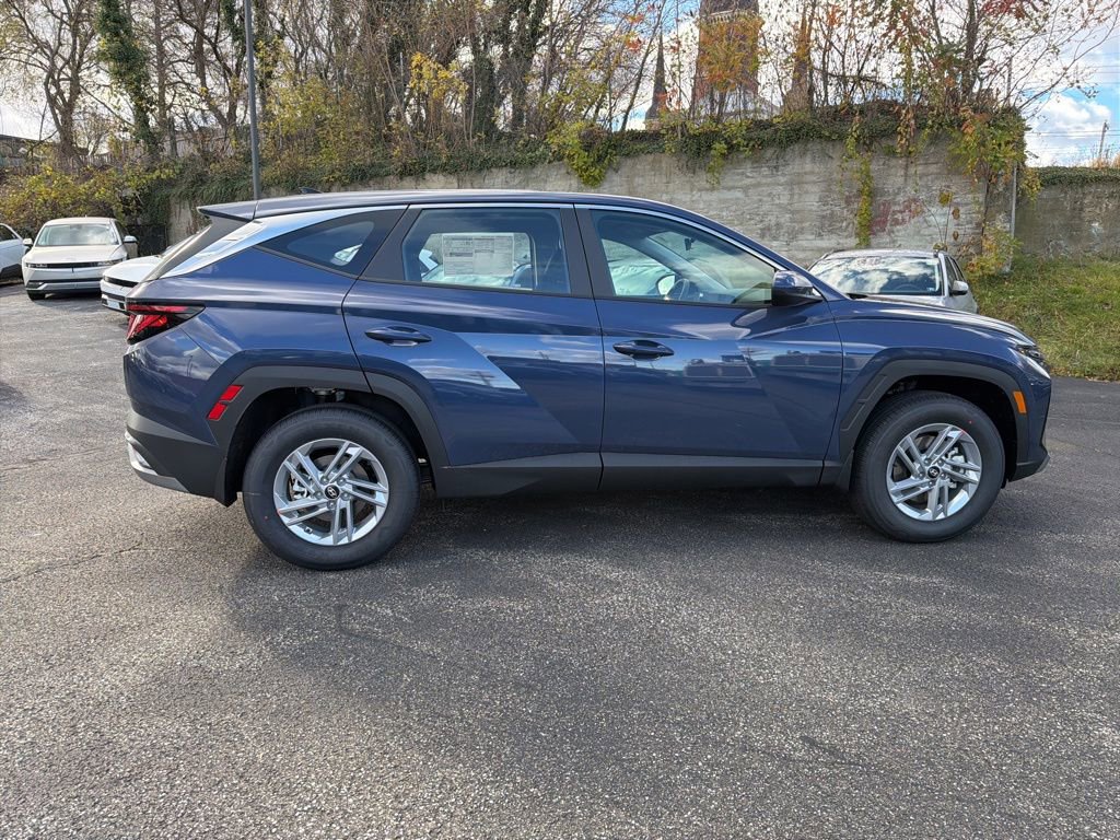 New 2026 Hyundai Tucson SE image 8
