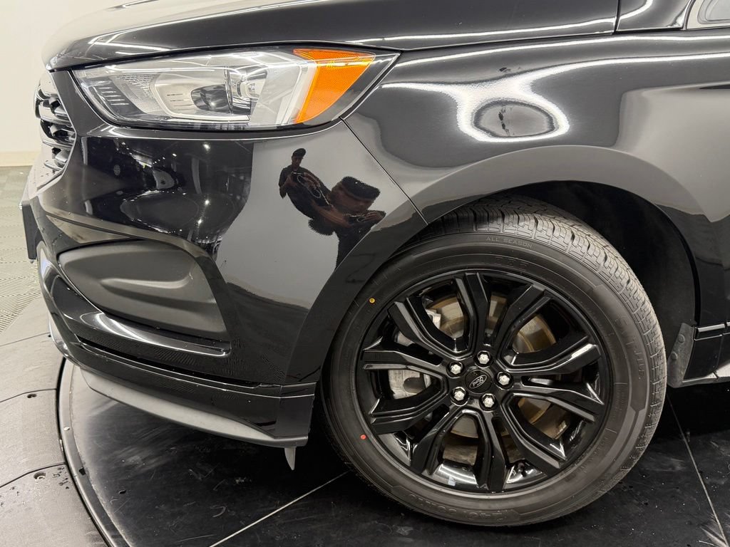 Used 2023 Ford Edge SE w/ Black Appearance Package AWD/4WD image 5