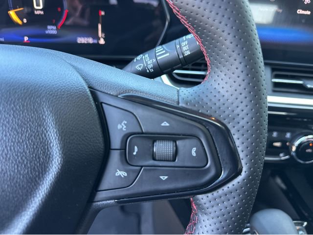 Used 2024 Chevrolet Trax RS w/ Sunroof Package image 23