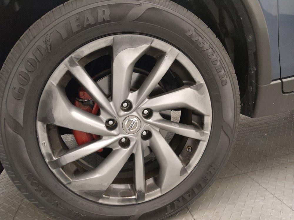 Used 2015 Nissan Rogue SL w/ SL Premium Package image 31