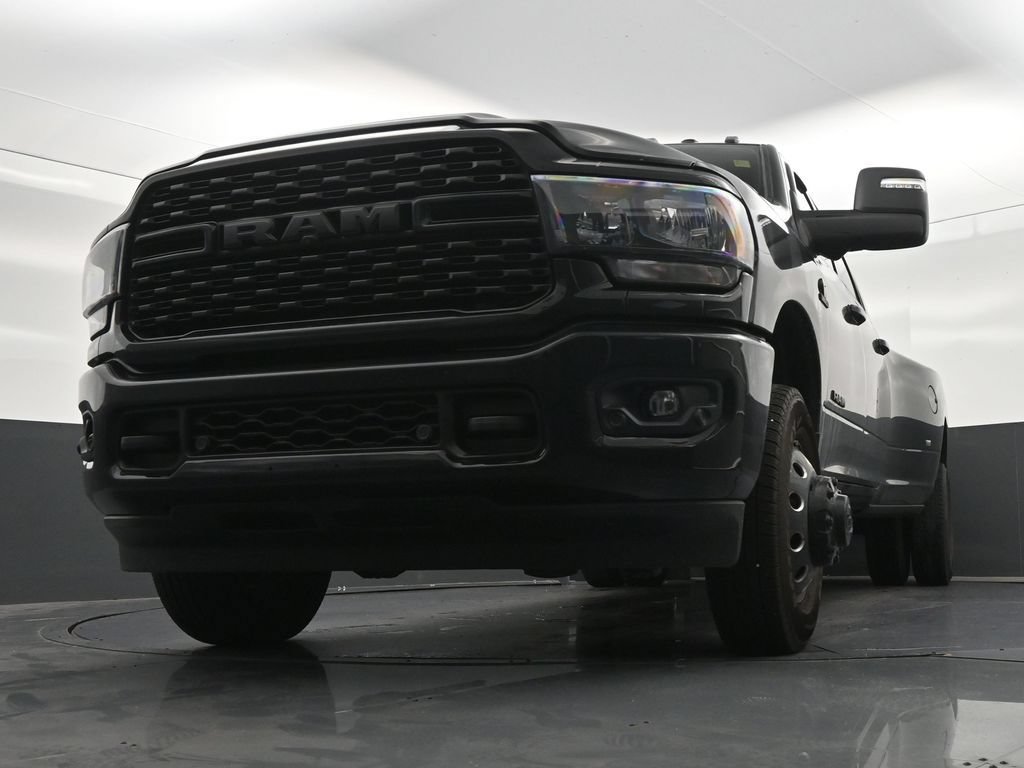 Used 2024 RAM 3500 Big Horn w/ Night Edition AWD/4WD image 30