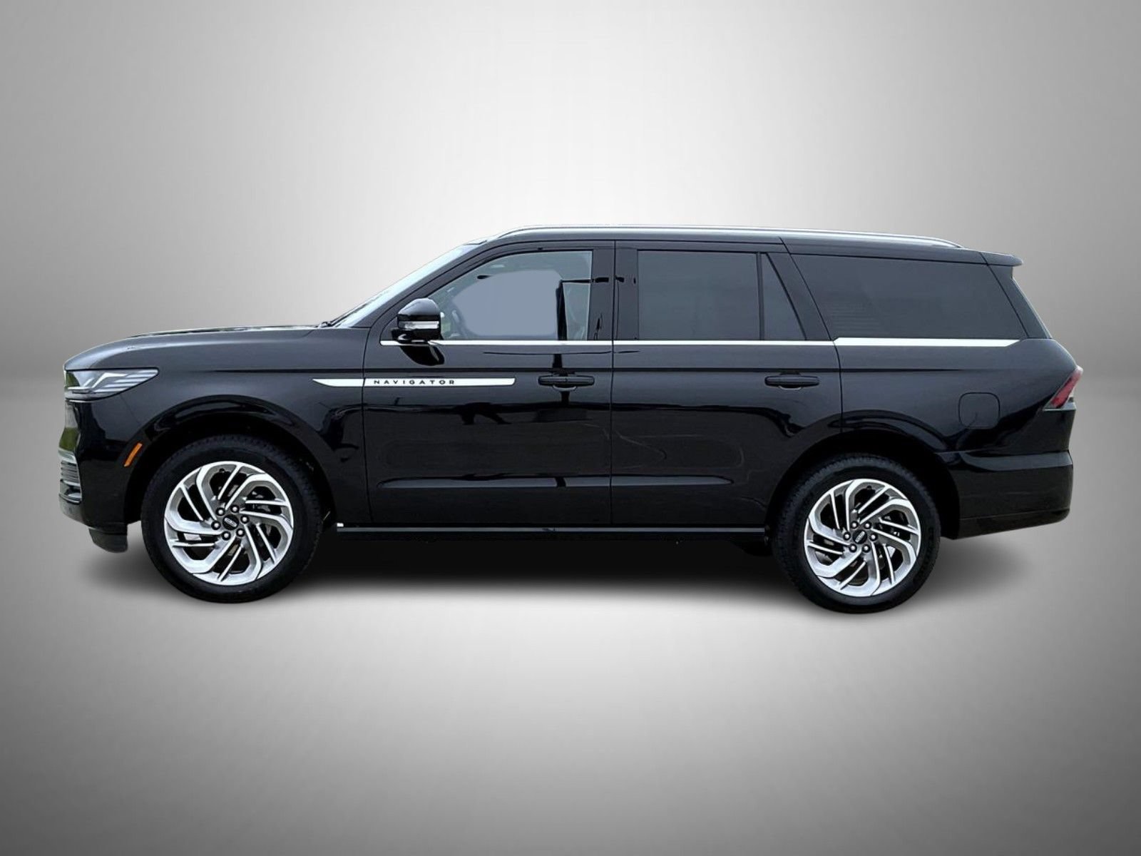 Used 2025 Lincoln Navigator Reserve AWD/4WD image 8
