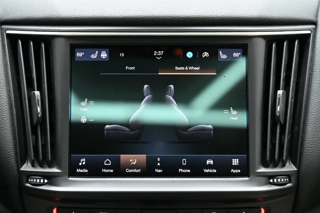 Used 2021 Maserati Levante AWD/4WD image 36