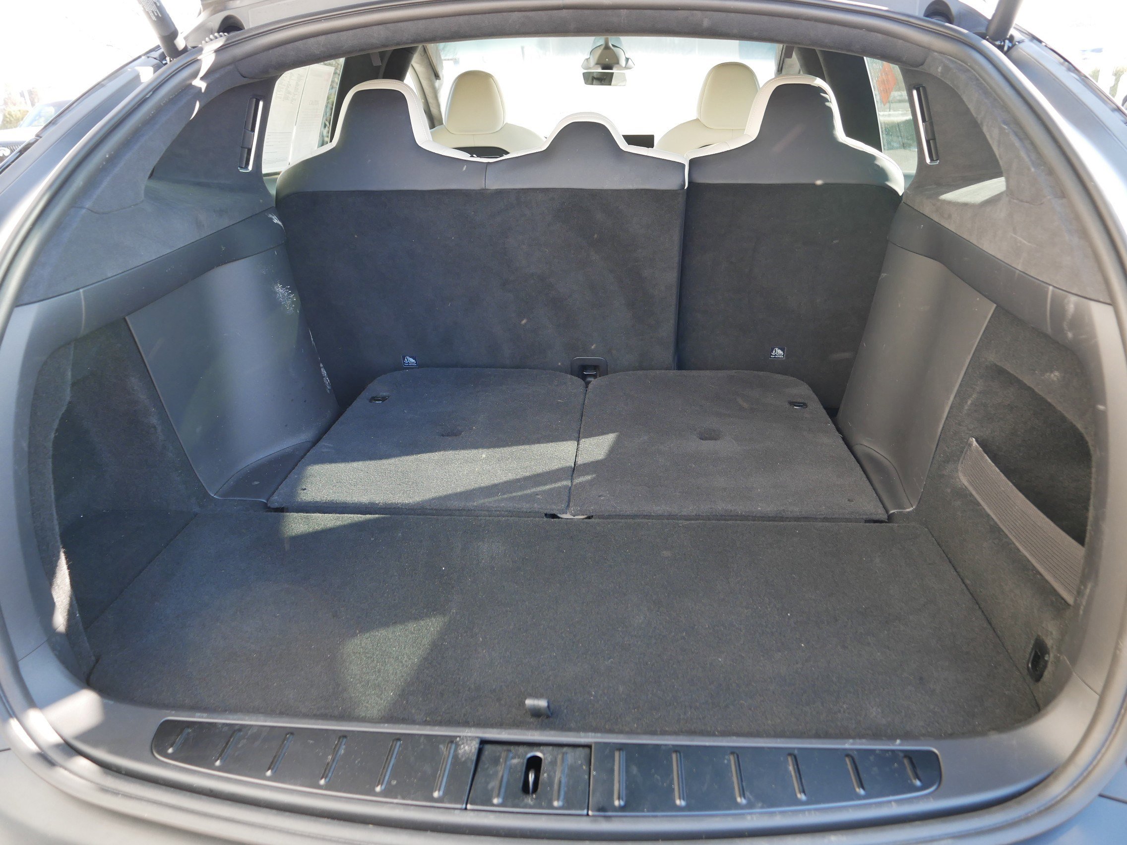 Used 2024 Tesla Model X image 18