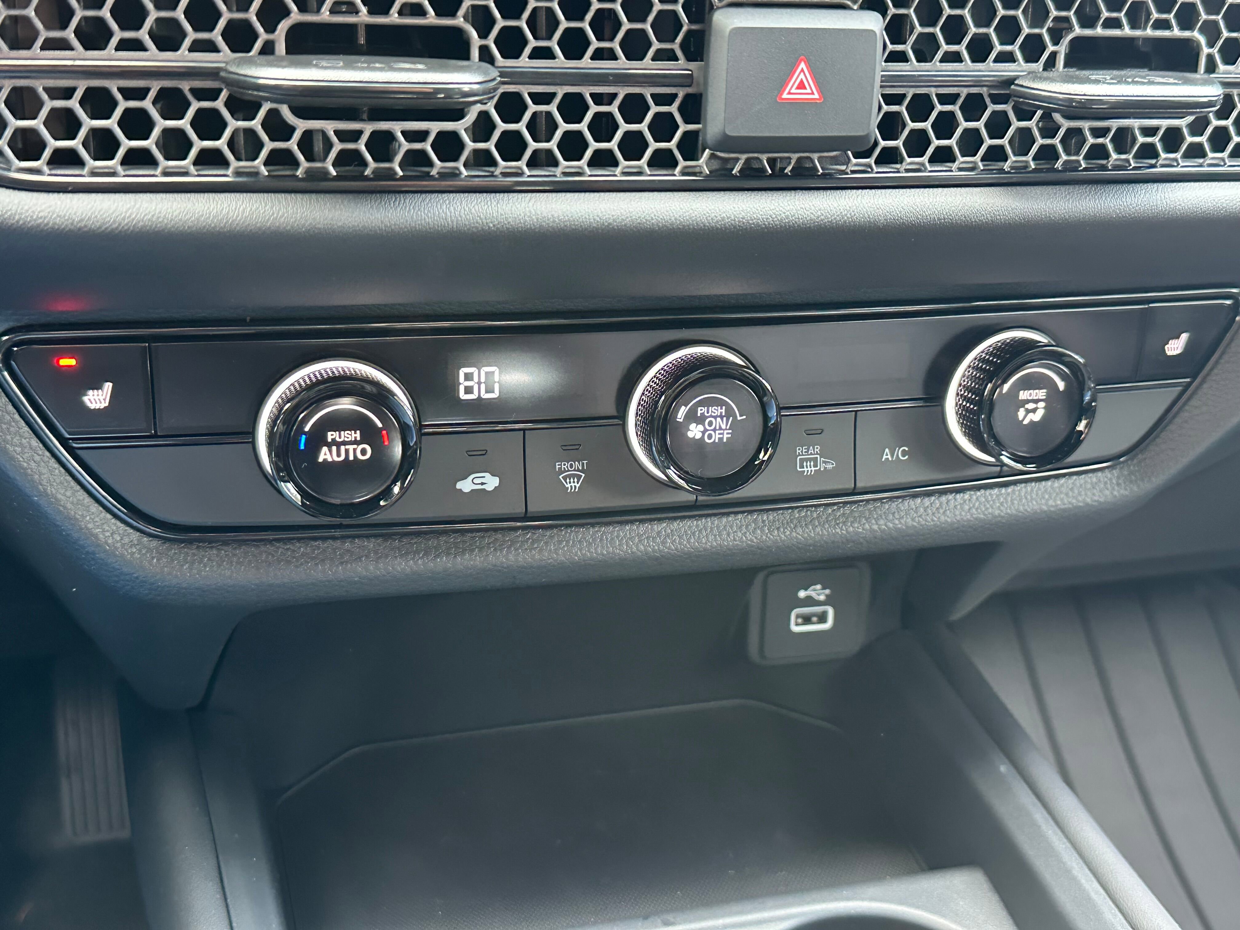 New 2025 Honda HR-V Sport image 25
