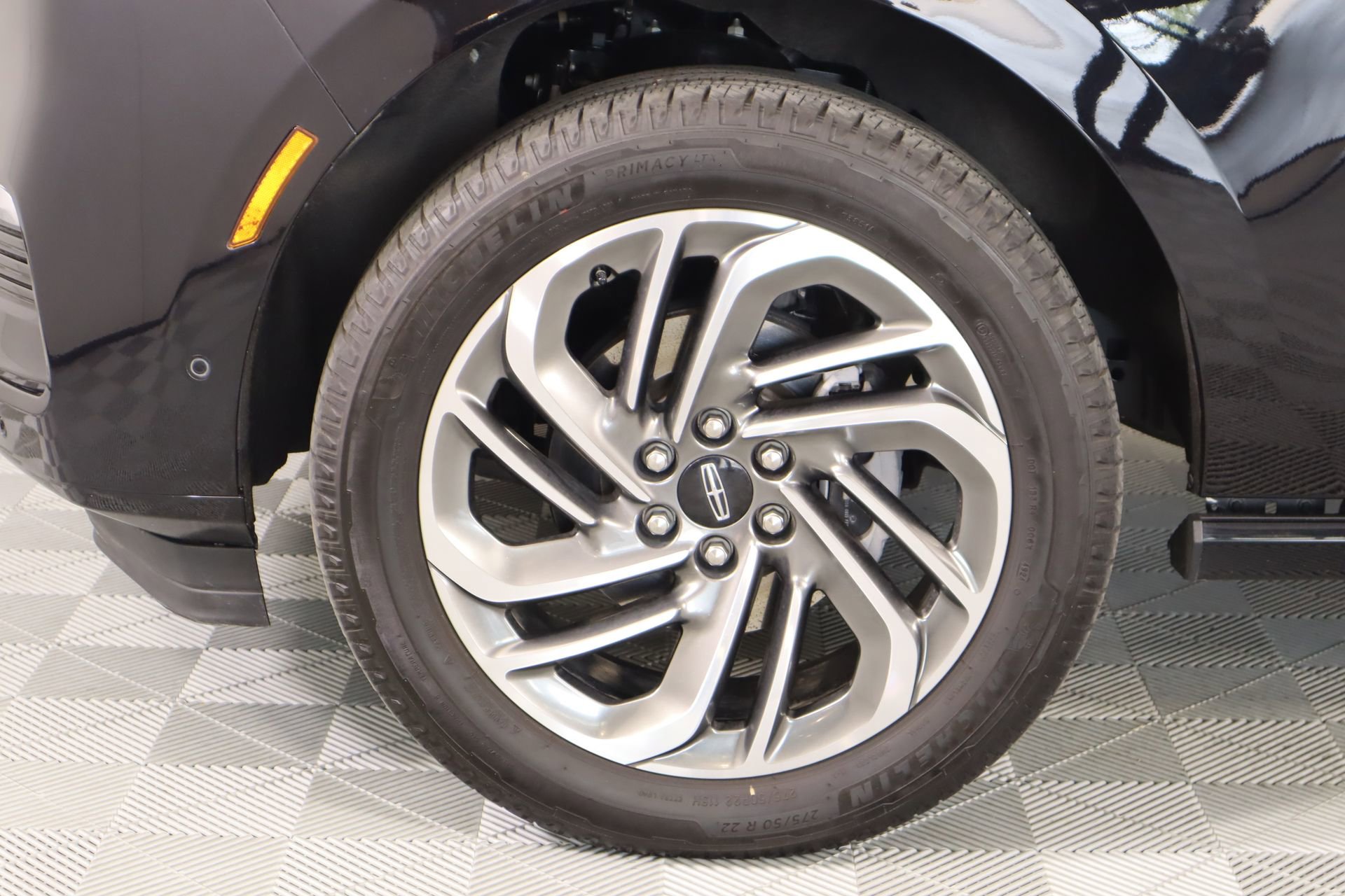 Certified 2025 Lincoln Navigator L Reserve AWD/4WD image 20