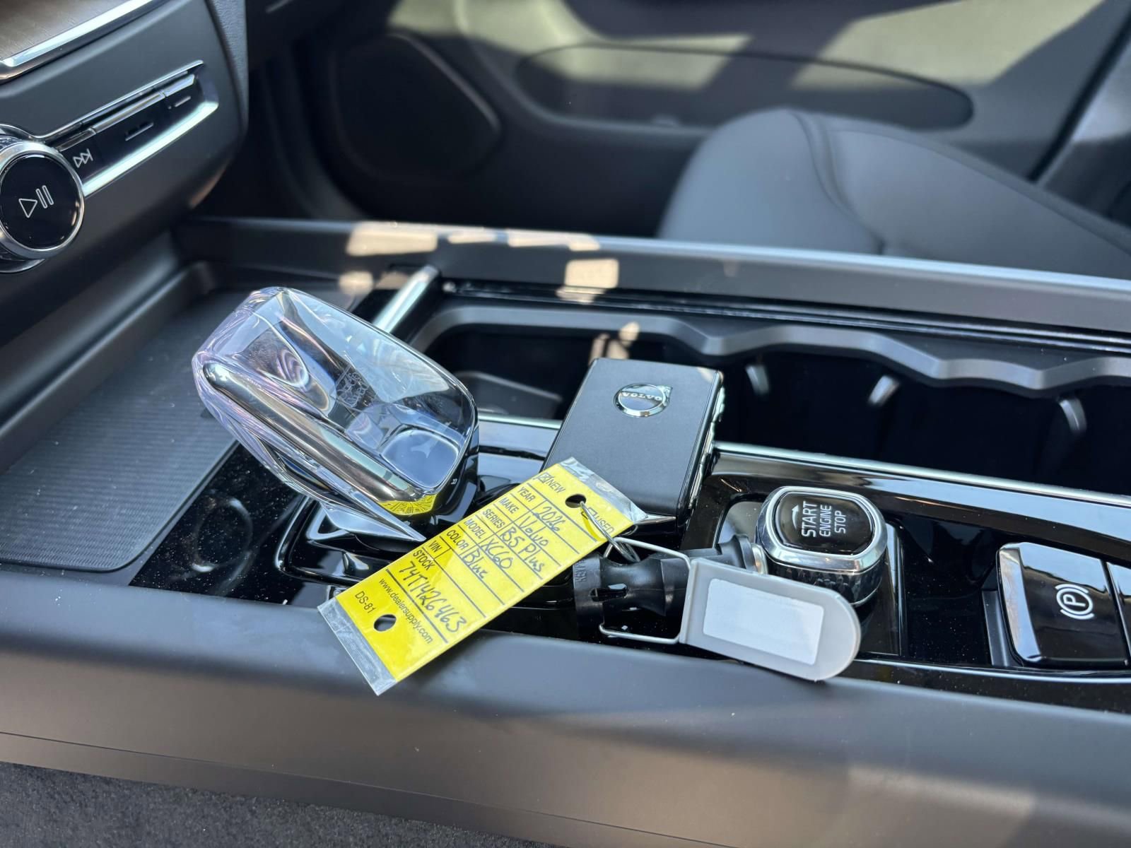 New 2026 Volvo XC60 B5 Plus w/ Protection Package Premier image 32