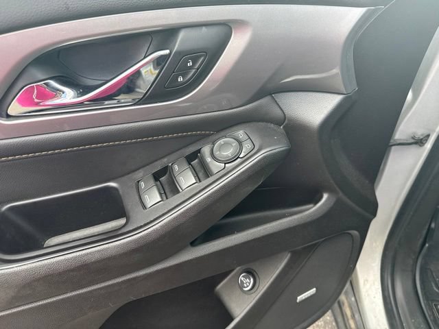 Used 2019 Chevrolet Traverse LT w/ LT Premium Package AWD/4WD image 21