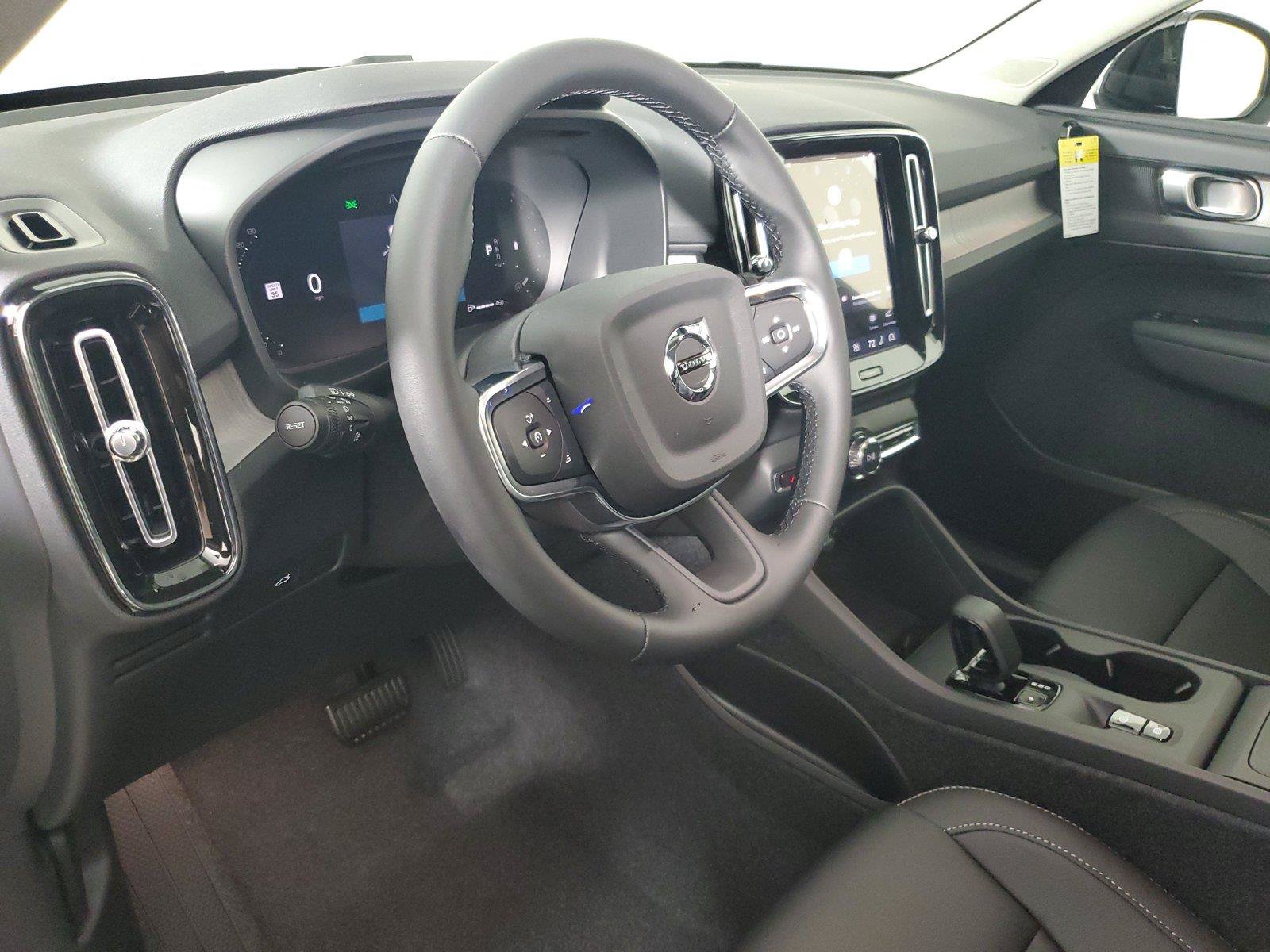 New 2026 Volvo XC40 B4 Core w/ Protection Package Premier FWD image 24