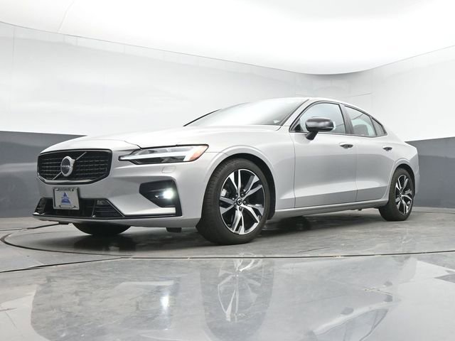 Used 2023 Volvo S60 B5 Core w/ Climate Package FWD image 13