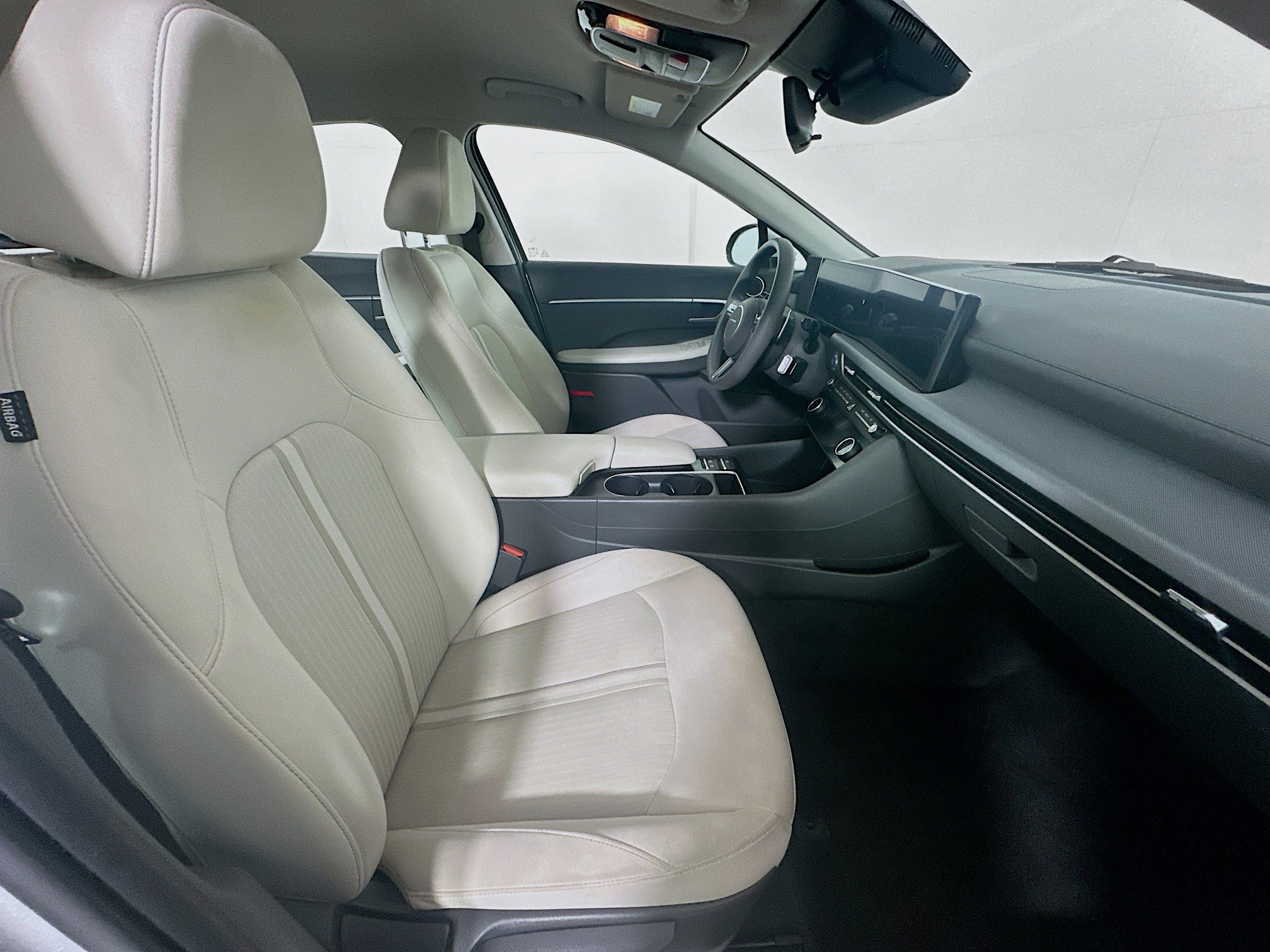 Used 2025 Hyundai Sonata SEL FWD image 29