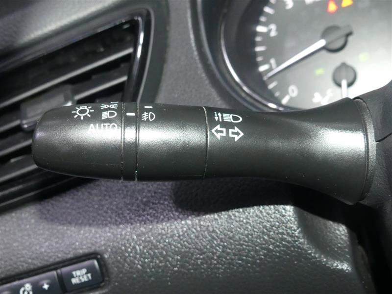 Used 2018 Nissan Rogue Sport SV w/ SV All-Weather Package image 33