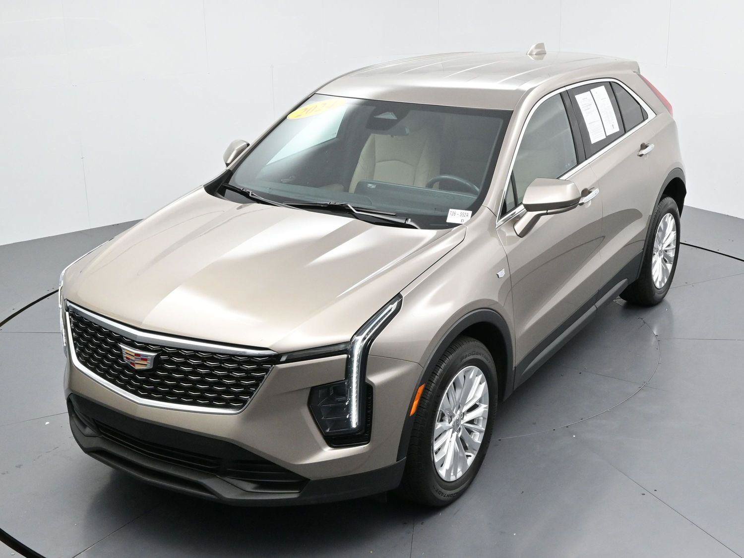Certified 2024 Cadillac XT4 Luxury w/ Cold Weather Package FWD image 35