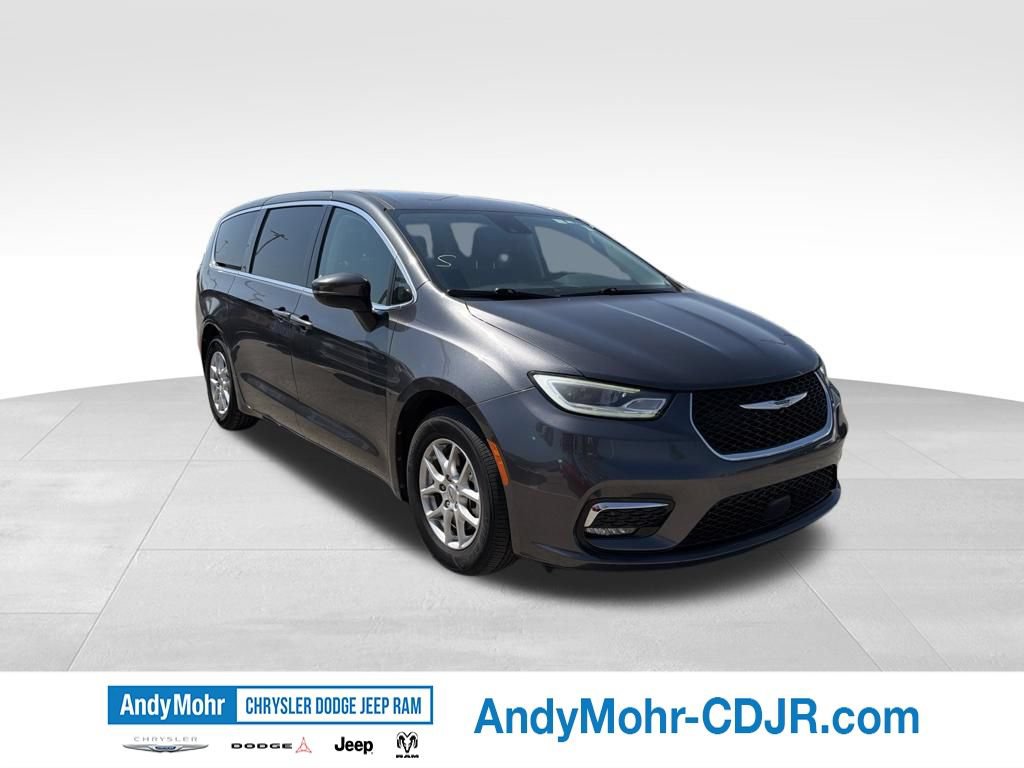 Used 2023 Chrysler Pacifica Touring-L FWD 360° Tour