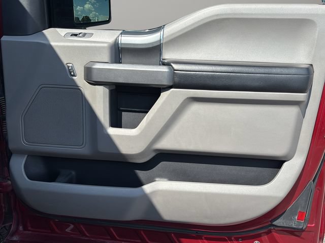Used 2015 Ford F150 XLT w/ Equipment Group 302A Luxury AWD/4WD image 9