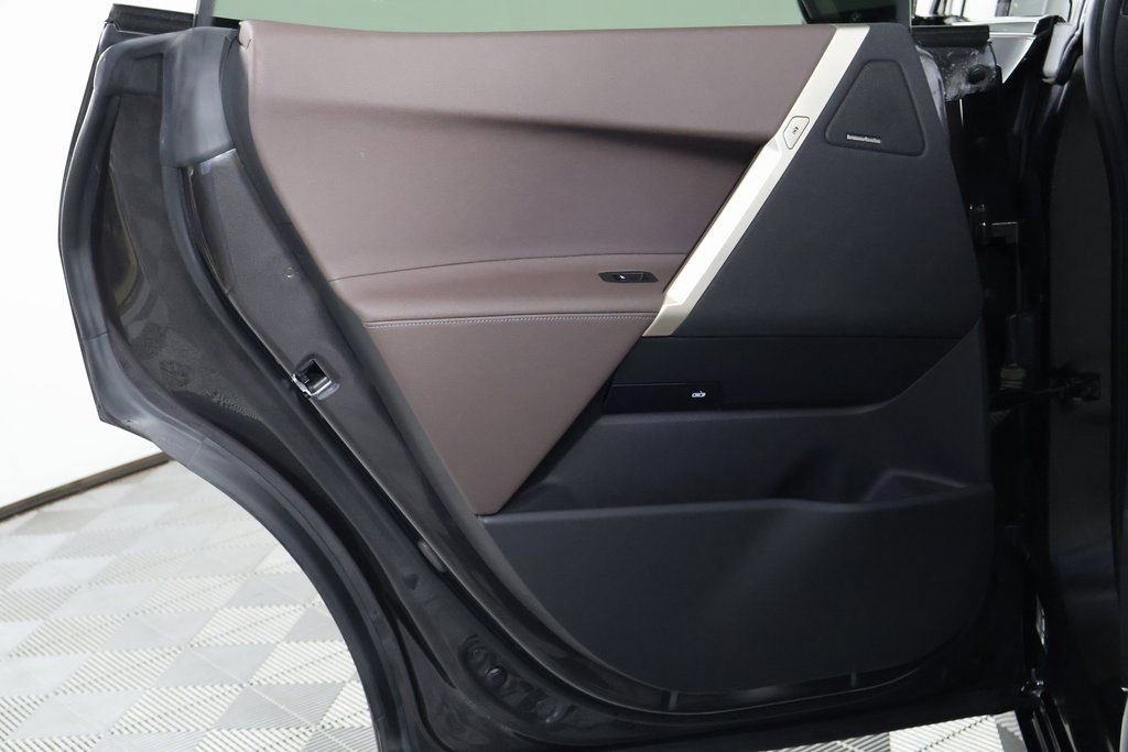 Used 2024 BMW iX xDrive50 w/ Sport Package image 13