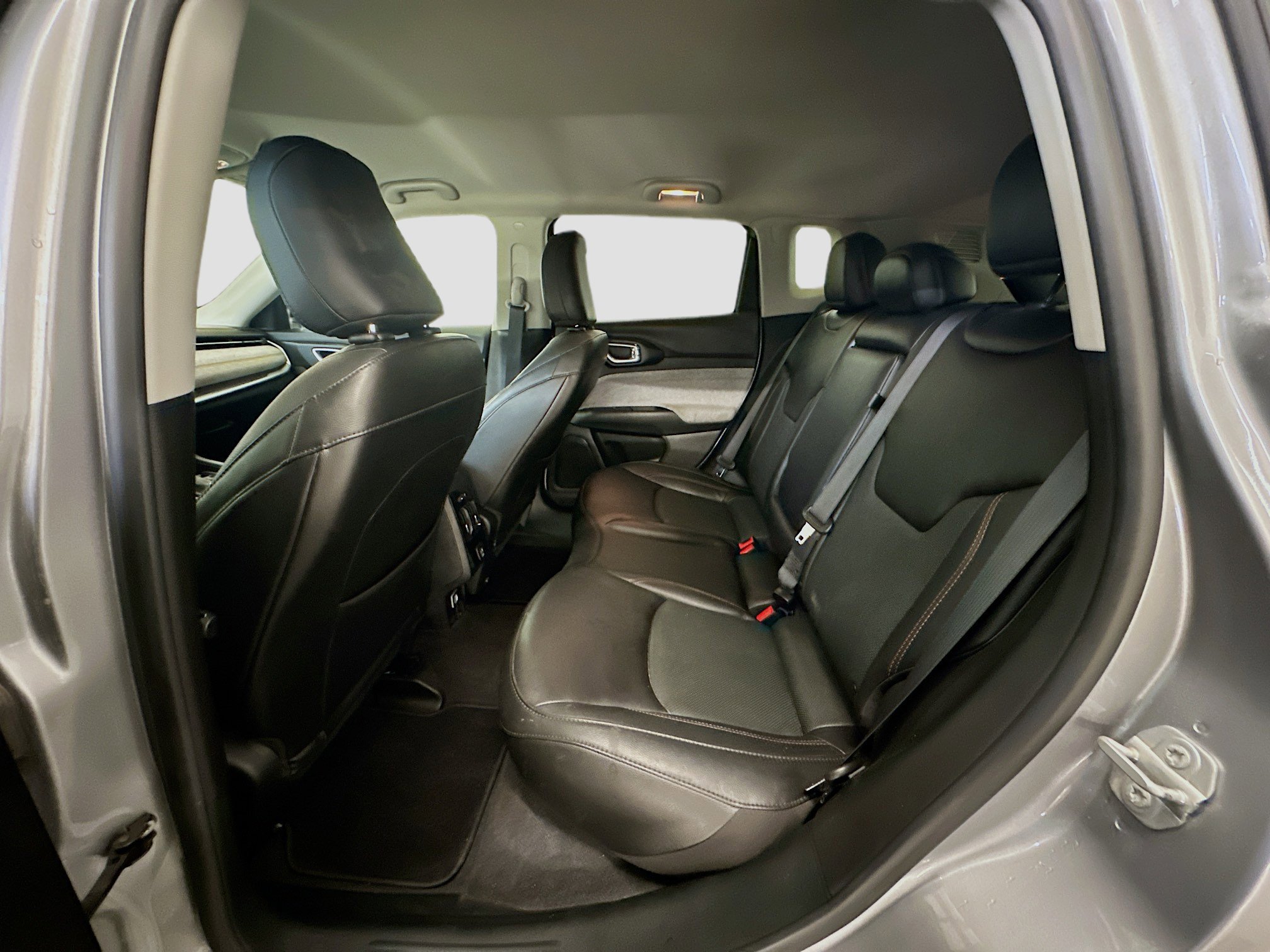 Used 2022 Jeep Compass Latitude image 28