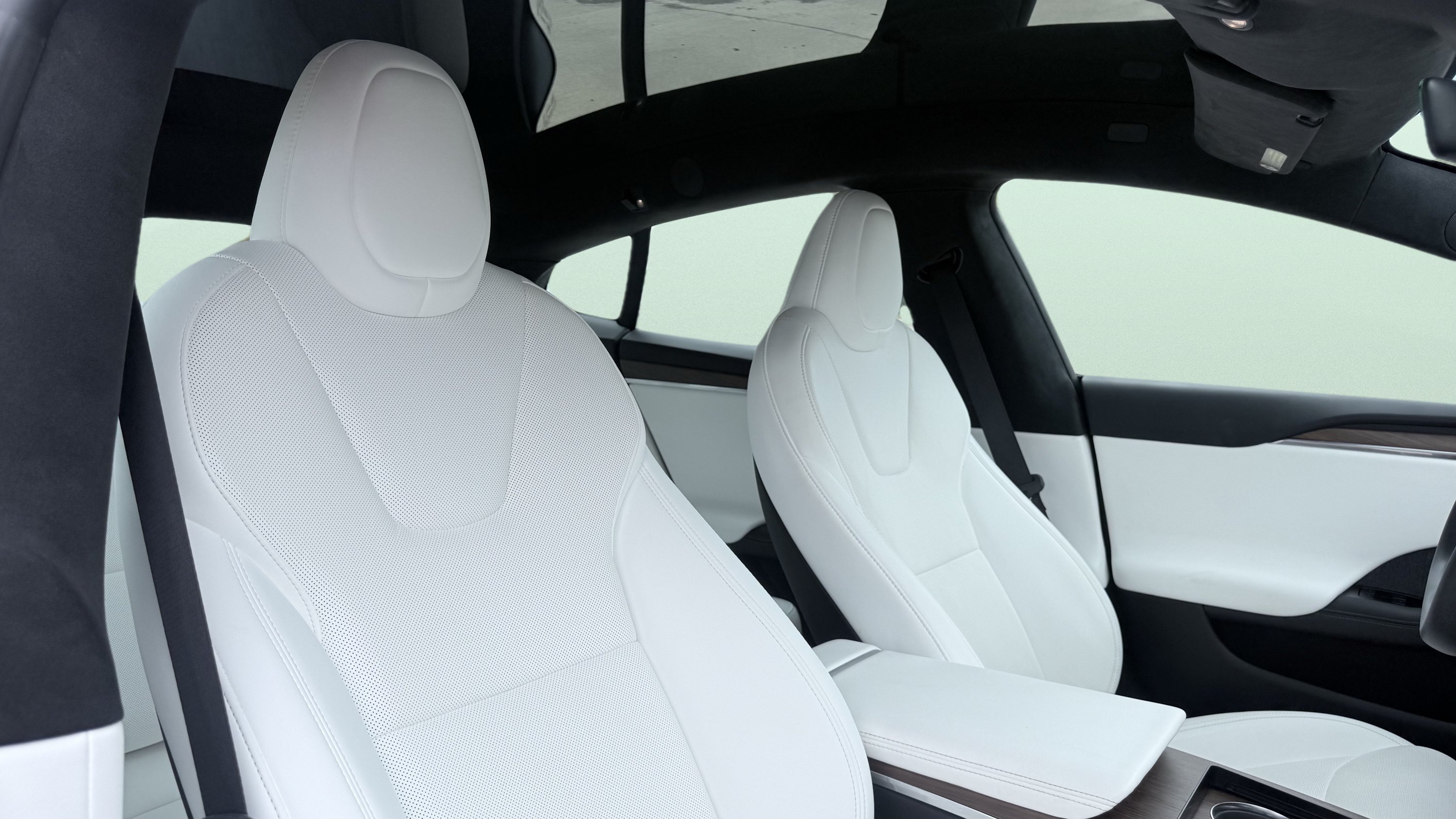 Used 2022 Tesla Model S AWD/4WD image 40