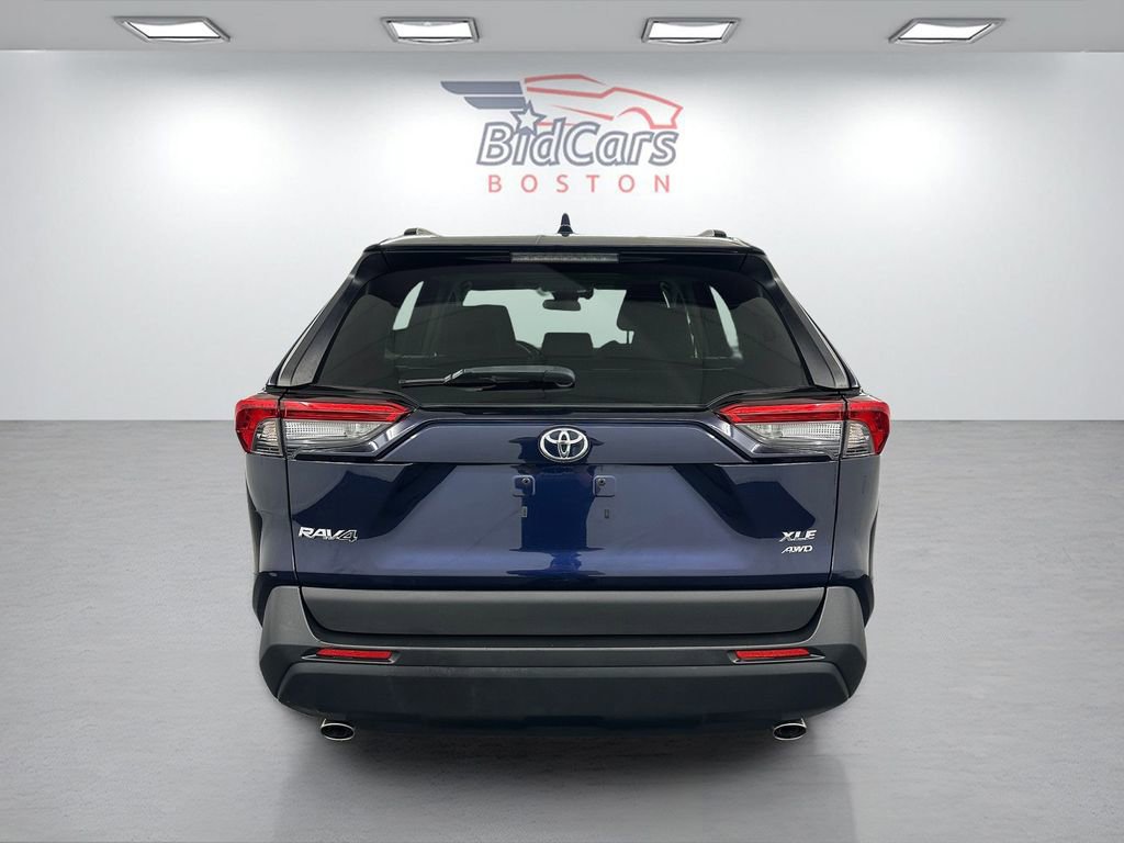 Used 2021 Toyota RAV4 XLE w/ Convenience Package AWD/4WD image 5