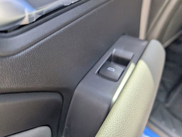 Used 2025 Chevrolet Colorado ZR2 w/ Technology Package AWD/4WD image 13