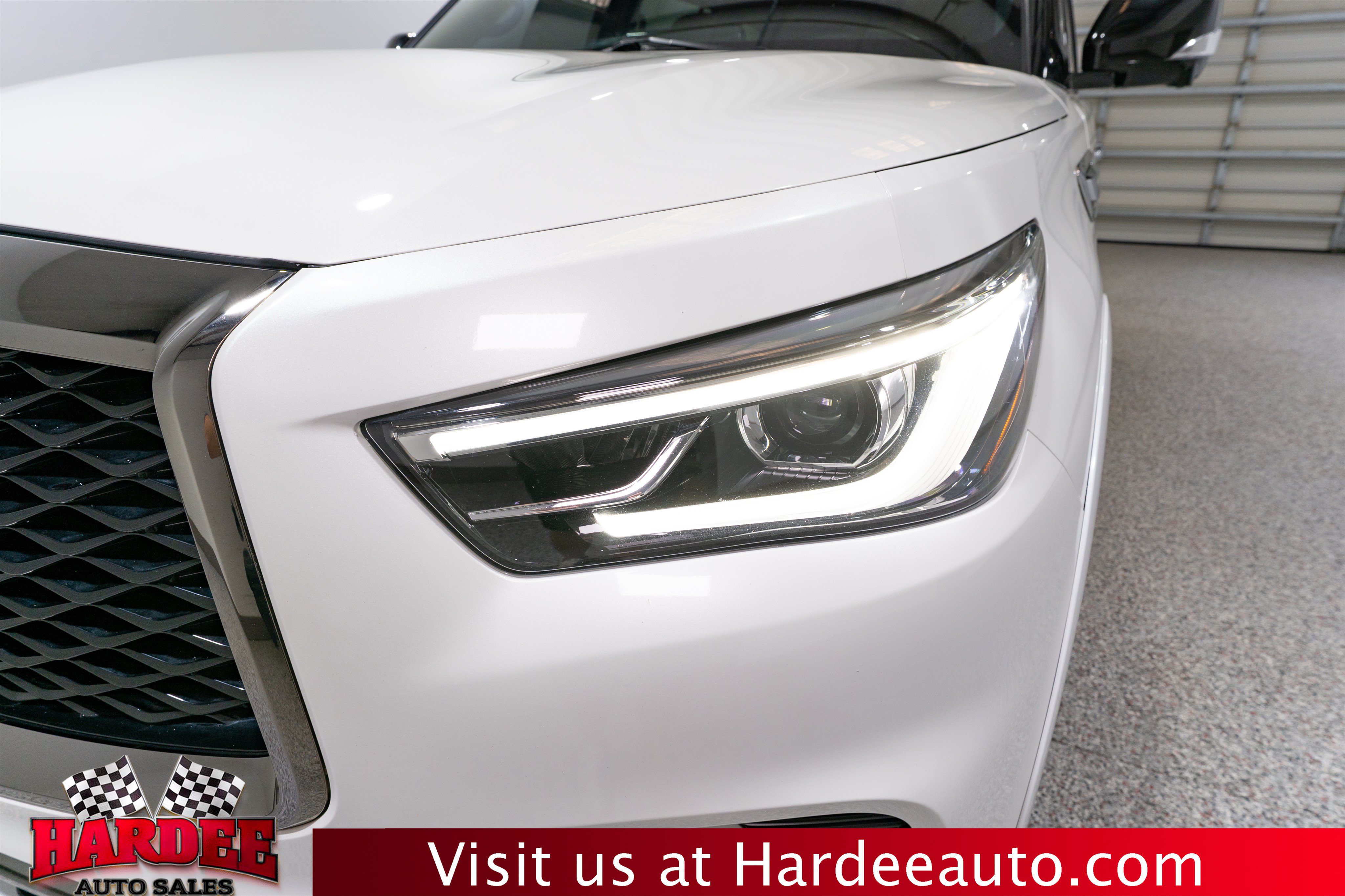 Used 2024 INFINITI QX80 Sensory AWD/4WD image 8